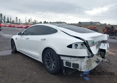 2019 Tesla Model S 100D/75D/Long Range/Standard Range z USA, uszkodzony, nr VIN 5YJSA1E28KF348302